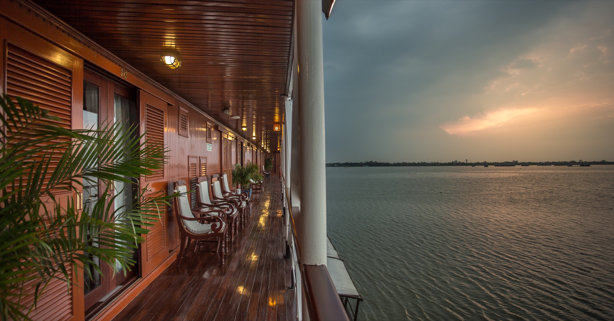 Pandaw RV Mekong Pandaw Cabin Terrace 2.jpg